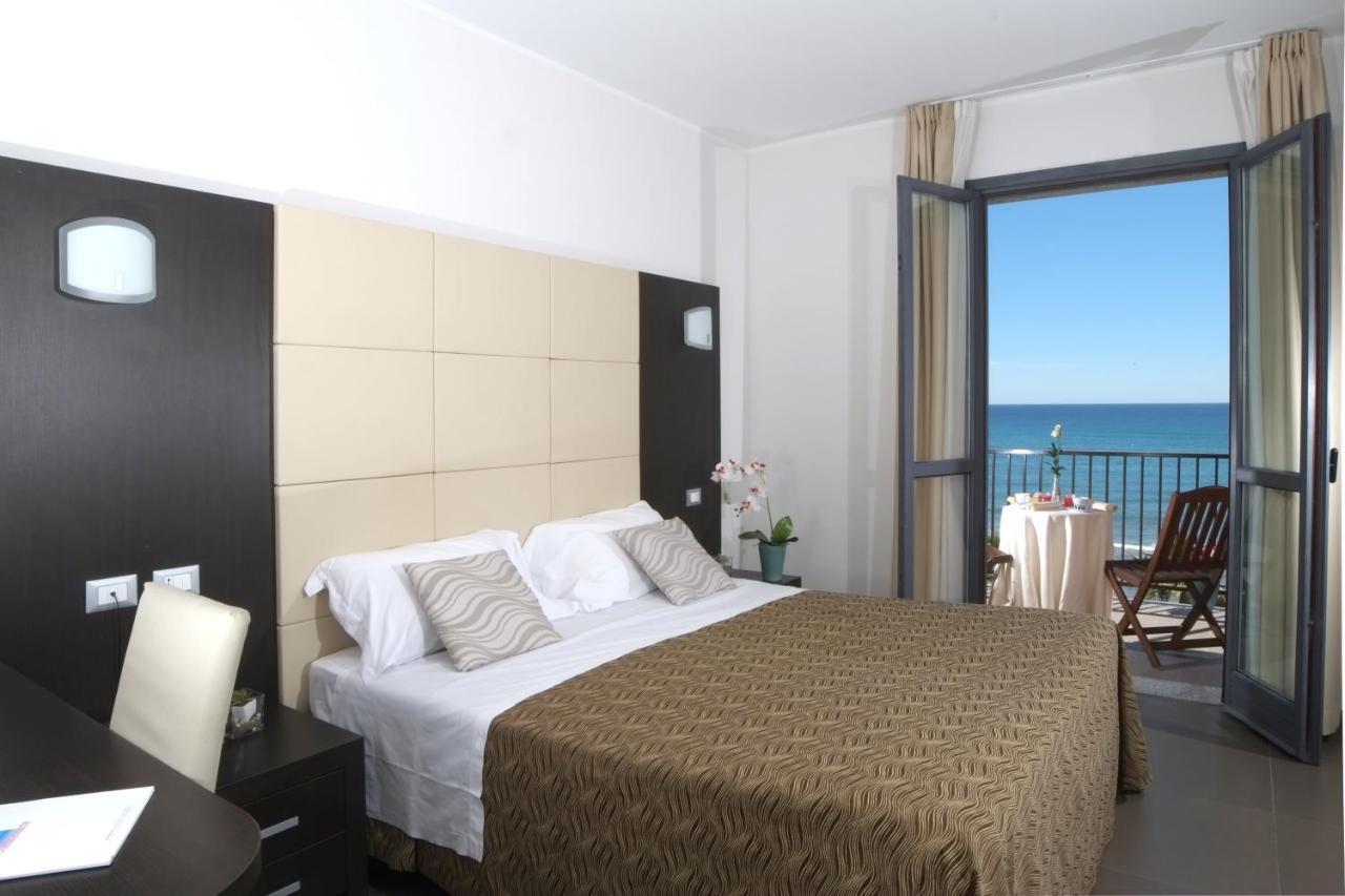 Villa Gioiosa Diano Marina Dış mekan fotoğraf